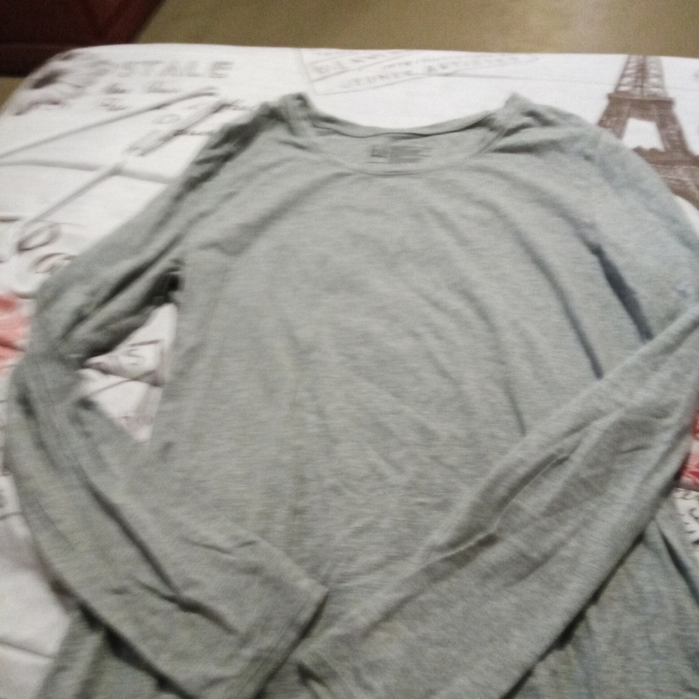 Long sleeve t-shirt